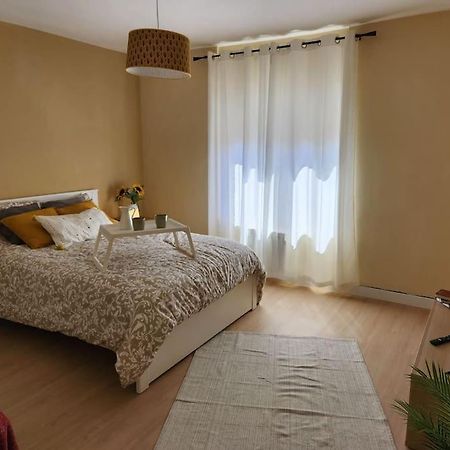 Moderno Apartamento Cerca Del Centro En Леон Экстерьер фото