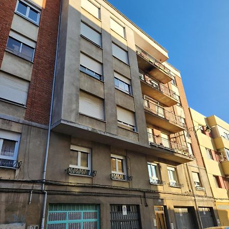 Moderno Apartamento Cerca Del Centro En Леон Экстерьер фото