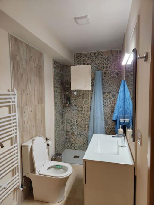 Moderno Apartamento Cerca Del Centro En Леон Экстерьер фото